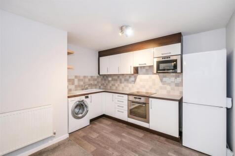 18 Cannock Court-6.jpg