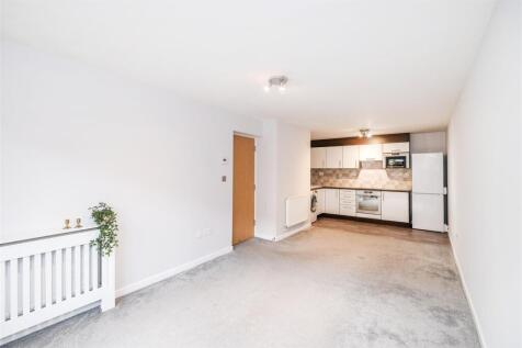 18 Cannock Court-10.jpg
