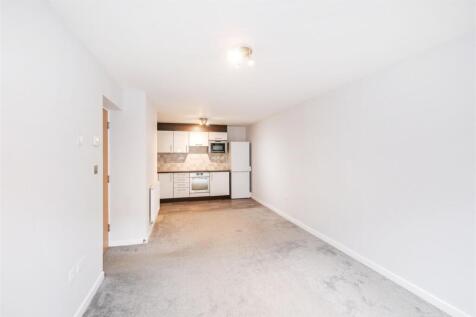 18 Cannock Court-11.jpg