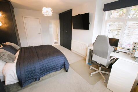 Principal bedroom