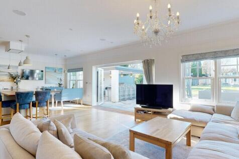 Living/dining room