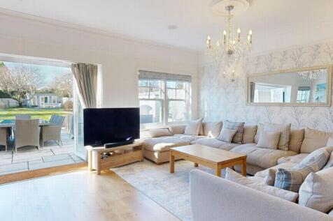 Living/dining room