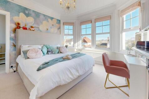 Looking to en-suite