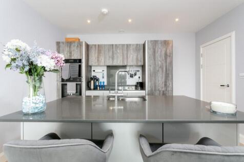 Kitchen/dining/living