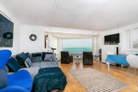 Sitting/dining rm