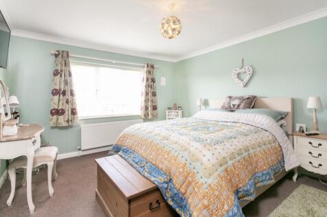 Principal bedroom