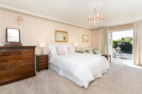 Principal bedroom