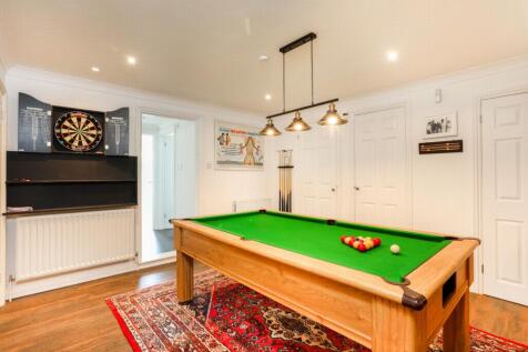 Cinema/games room