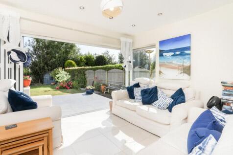 Living/Dining space