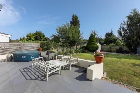 Terrace &amp; garden