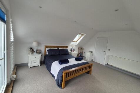 Principal bedroom