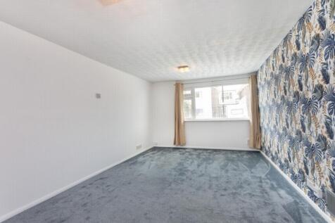Sitting/dining room
