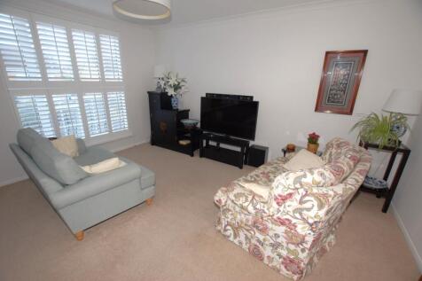 Sitting/dining rm
