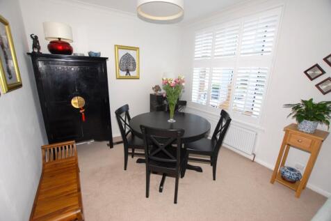 Sitting/dining rm