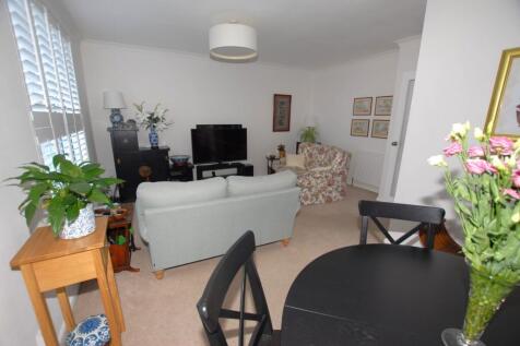 Sitting/dining rm