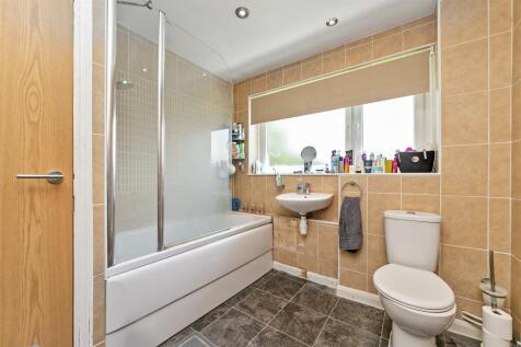 24HewittClose-15.jpg