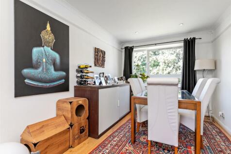 24HewittClose-12.jpg