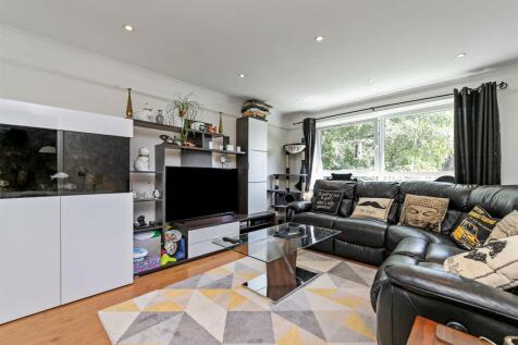 24HewittClose-7.jpg