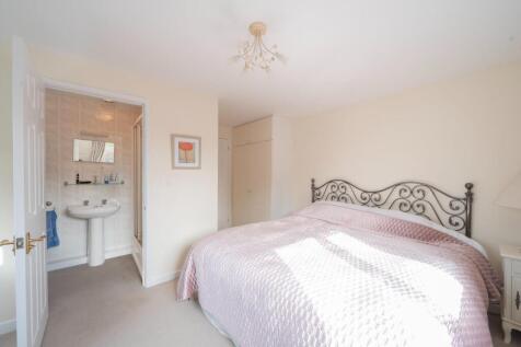 10 BEDROOM 4.jpg