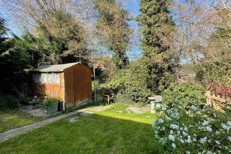 The Cresent - garden.jpg