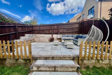 Wyatt Close - Rear 3.jpg
