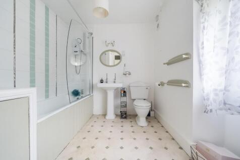 Cottage Bathroom