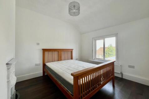 35 Upper Poole Road - Bedroom 2..jpg