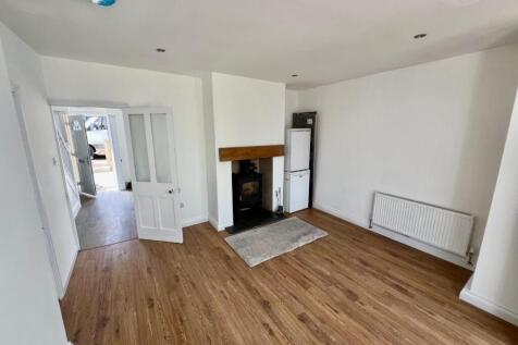 35 Upper Poole Road - Snug.jpg