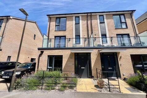 63 Lister Road - Front..jpg