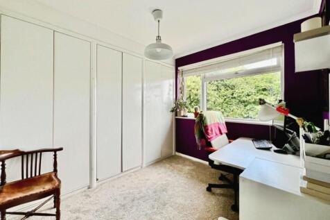 pbox-bedroom-321662.jpg