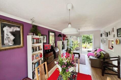 pbox-living_room-321662.jpg