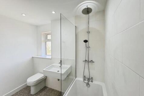 pbox-bathroom-322898.jpg