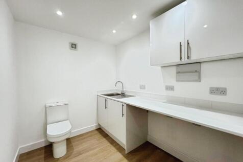 pbox-bathroom-322898.jpg