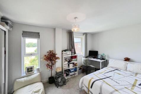 pbox-bedroom-325346.jpg