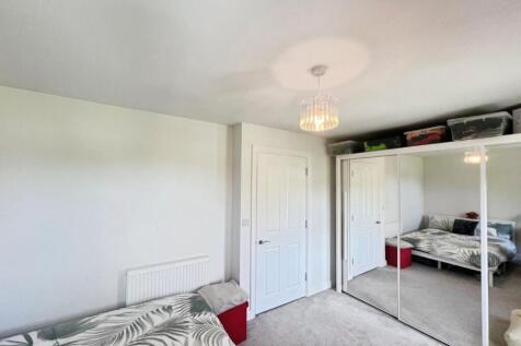 pbox-bedroom-325346.jpg