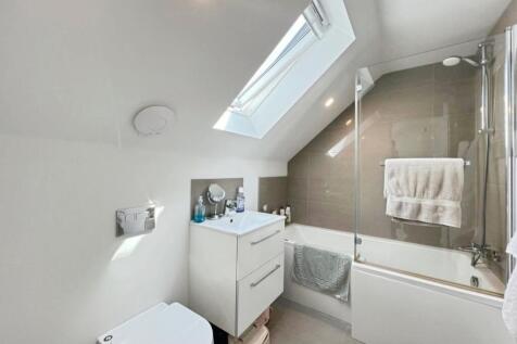 pbox-bathroom-325346.jpg