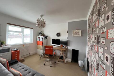 28 Second Av - bedroom 2.jpg