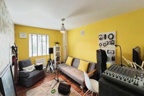 pbox-living_room-328568.jpg