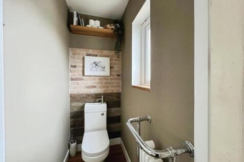 pbox-bathroom-328568.jpg