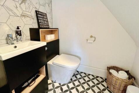 pbox-bathroom-331082.jpg