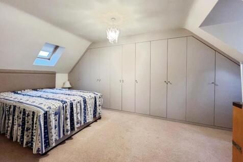 pbox-bedroom-325258.jpg