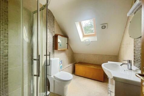 pbox-bathroom-325258.JPG