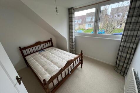 3 Churchhill Way - Bedroom 2.JPG