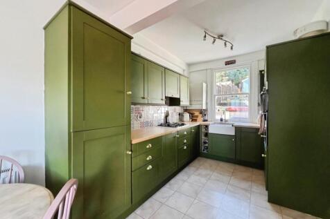 pbox-kitchen-333910.jpg