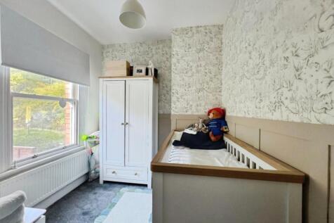 pbox-bedroom-333910.jpg