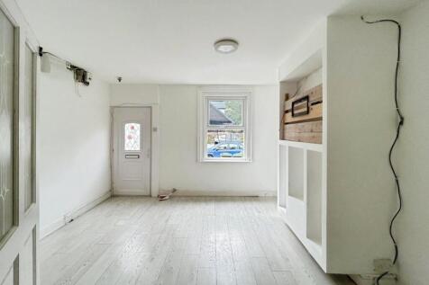 pbox-bedroom-342203.jpg
