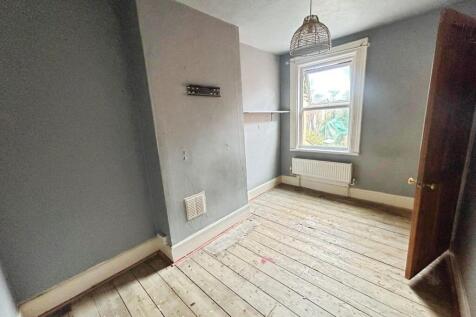 pbox-bedroom-342203.jpg