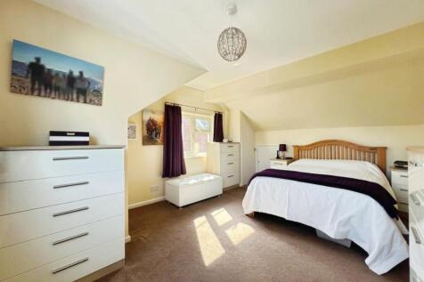 pbox-bedroom-344492.JPG