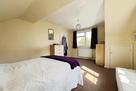 pbox-bedroom-344492.JPG