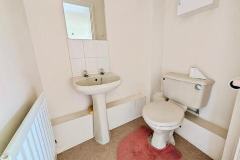 pbox-bathroom-323503.jpg